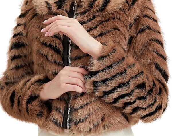 GRAN ORIENTE Women Faux Fur Leopard Print Cropped Jacket,Fleece Fluffy Leather Lined Zip Up Coat - Image 2